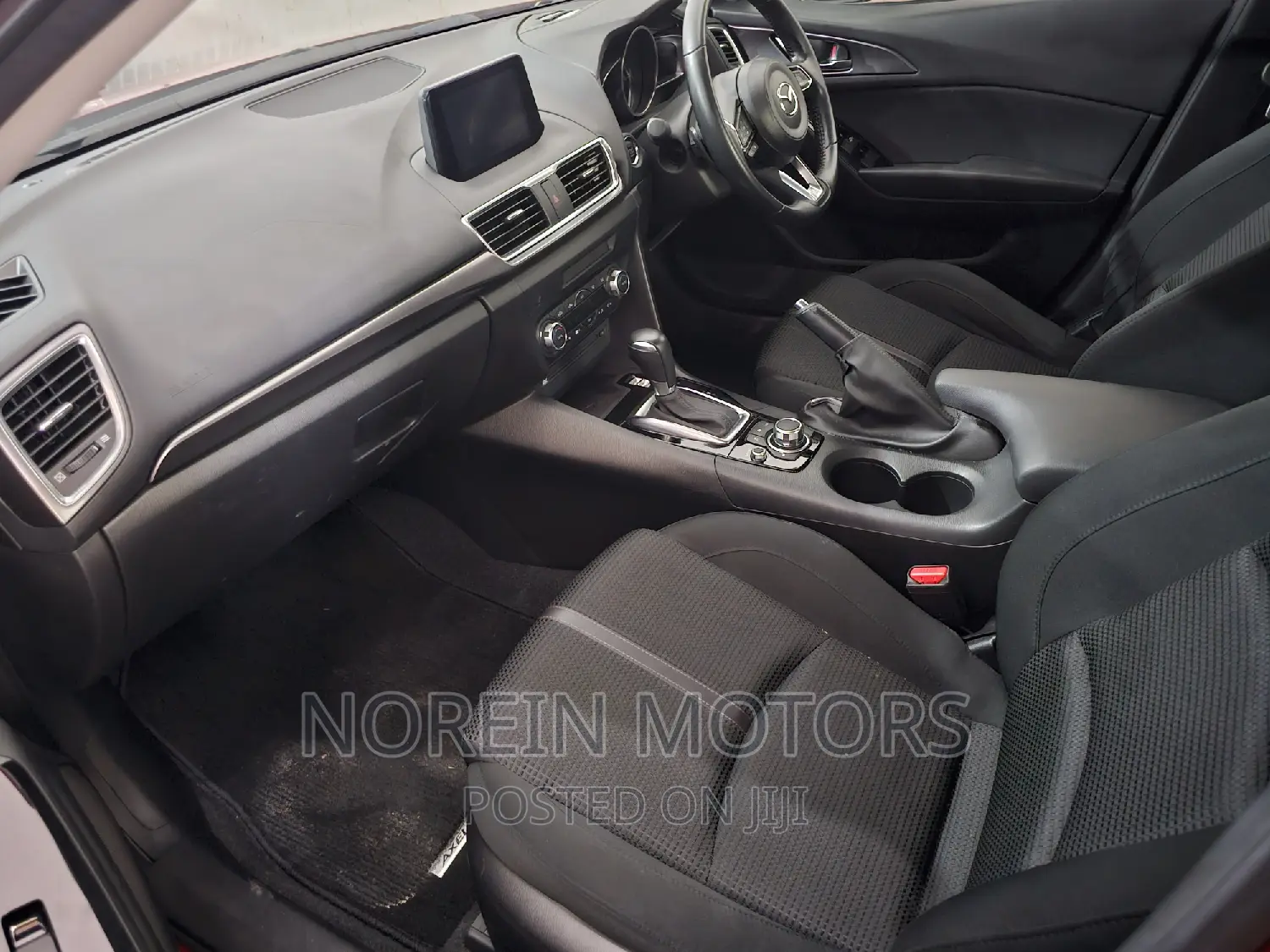 Mazda Axela 2017 Red