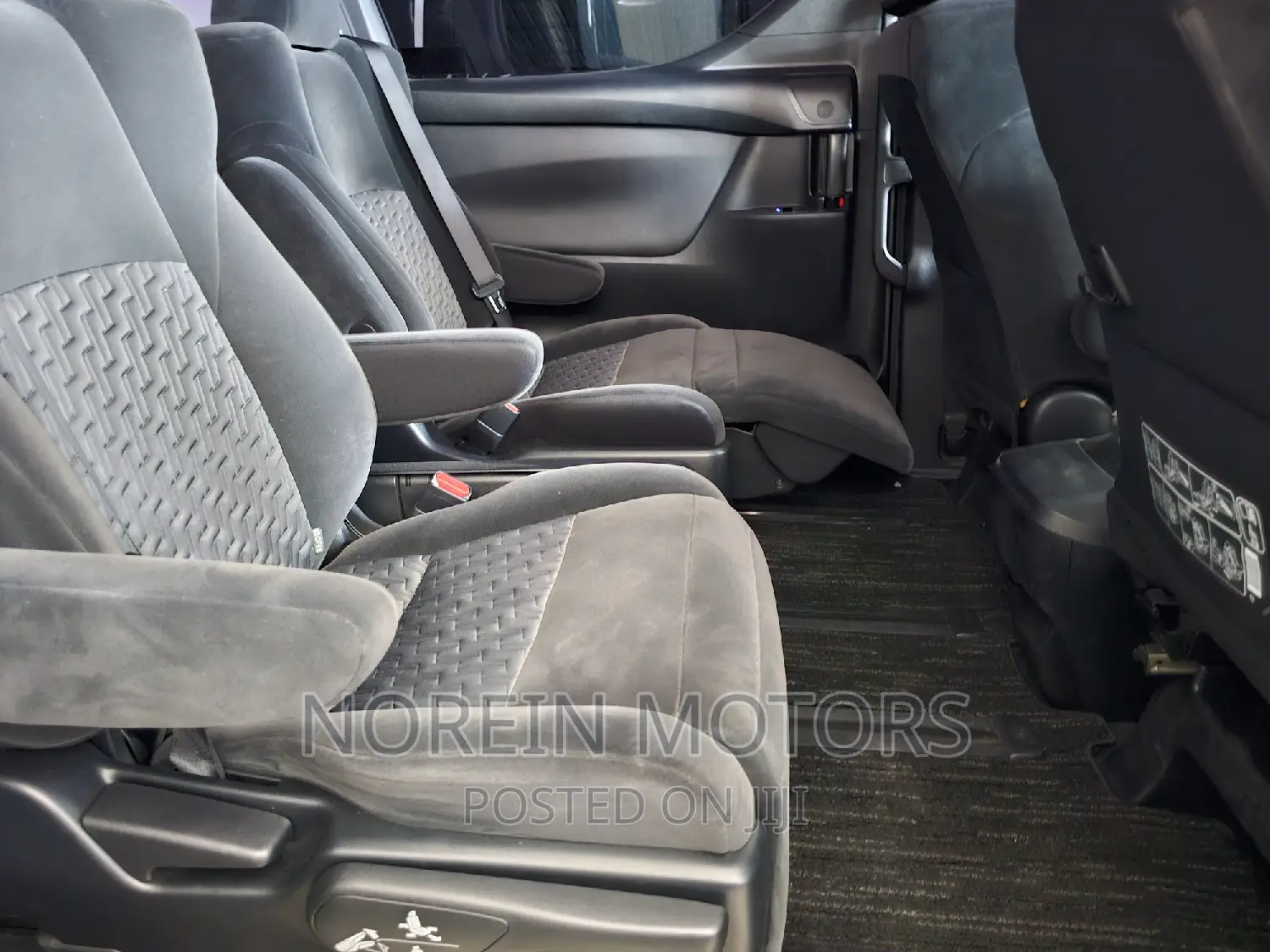 Toyota Vellfire 2017 Matt Black