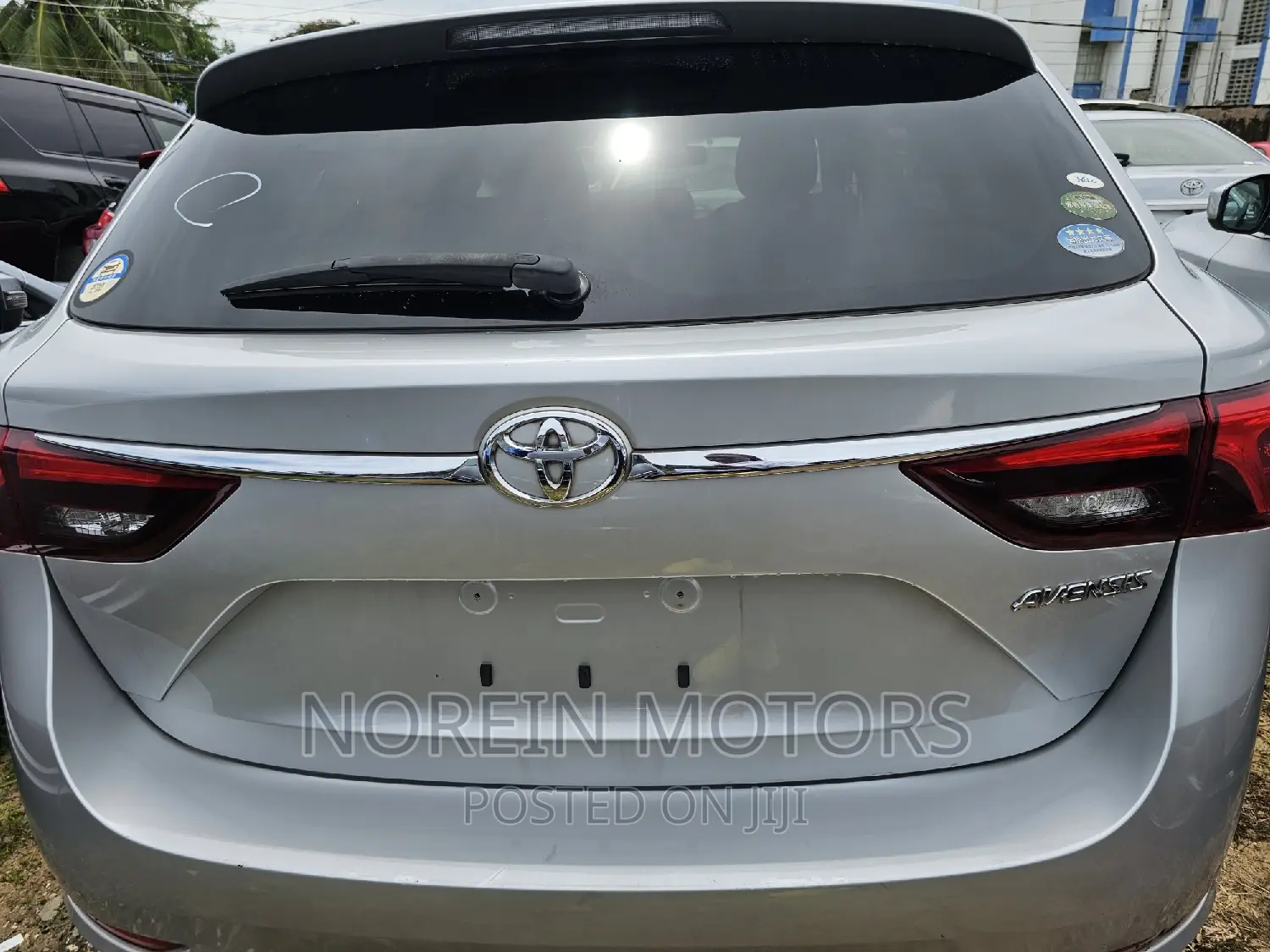 Toyota Avensis 2017 Silver