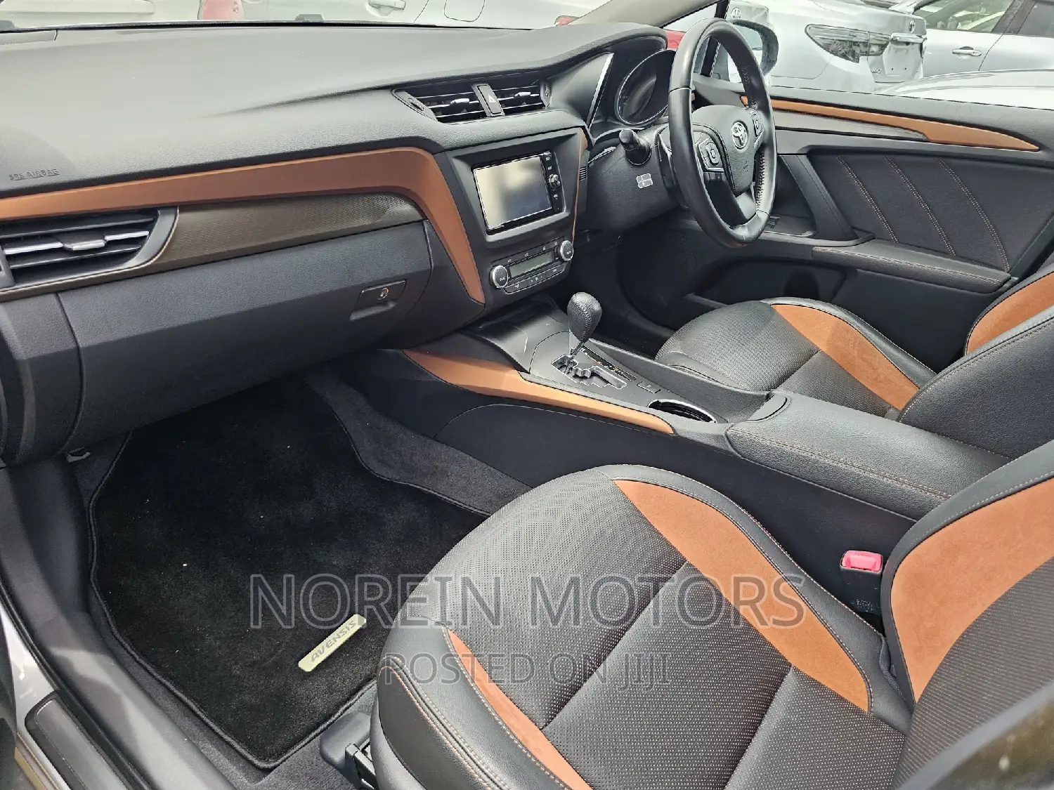Toyota Avensis 2017 Silver