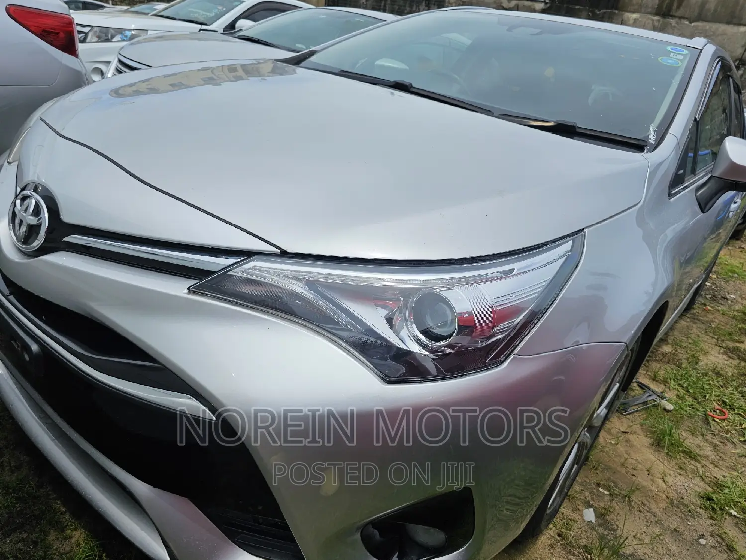 Toyota Avensis 2017 Silver
