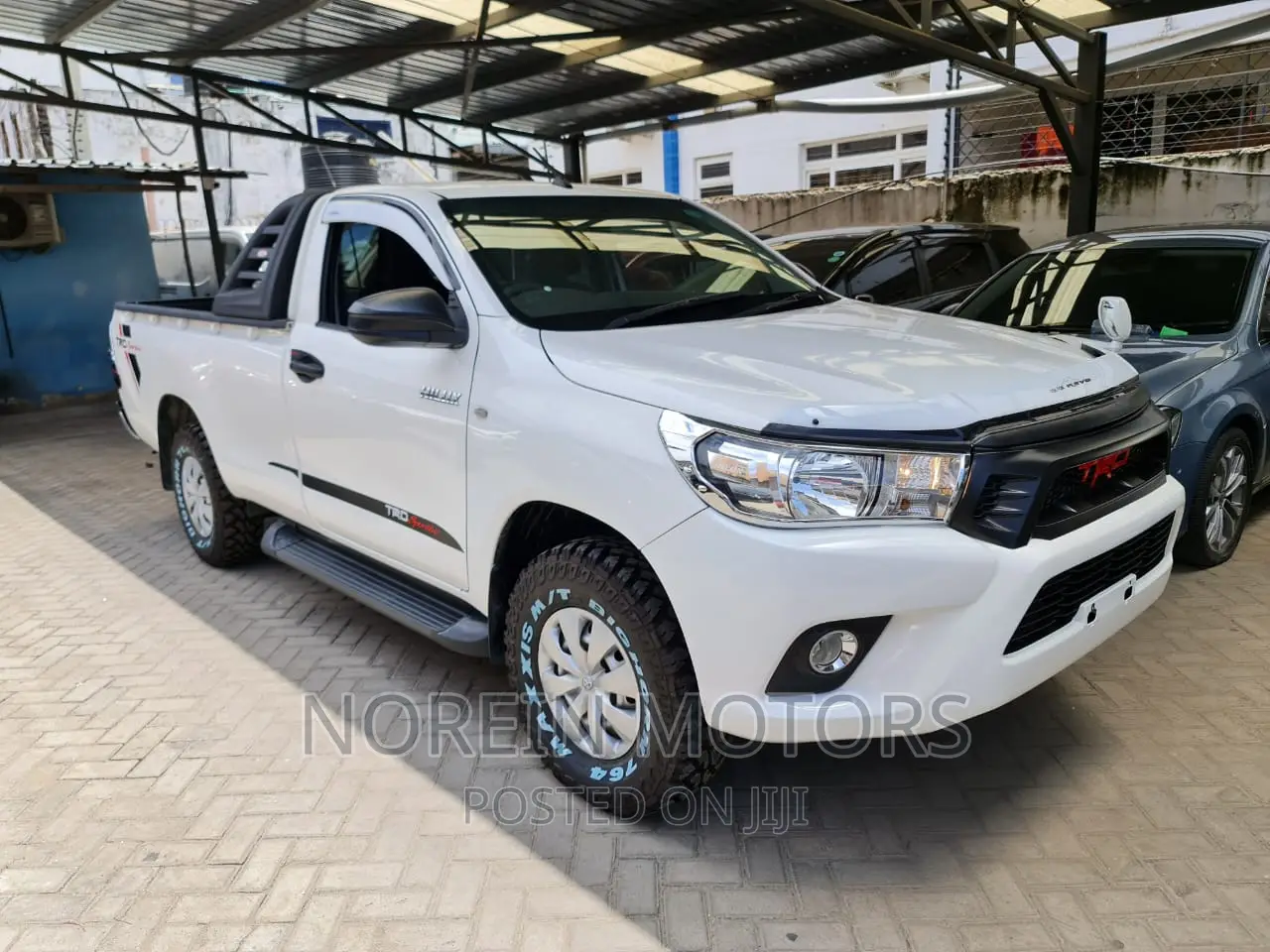 Toyota Hilux 2017 White