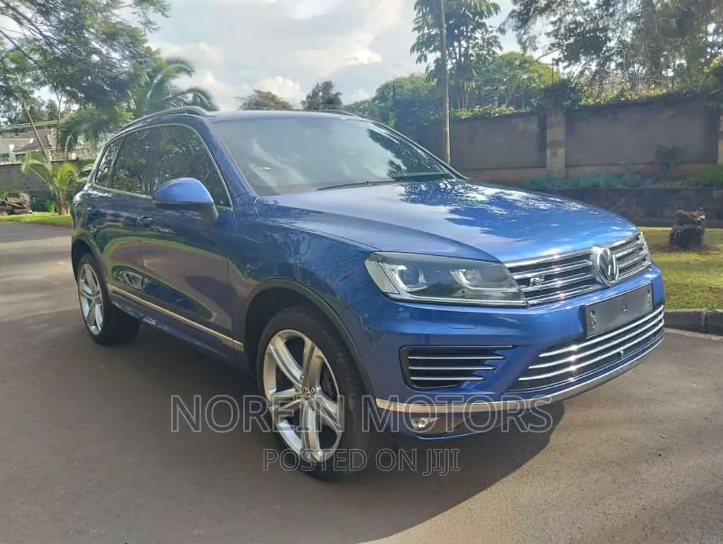 Volkswagen Touareg 2016 Blue