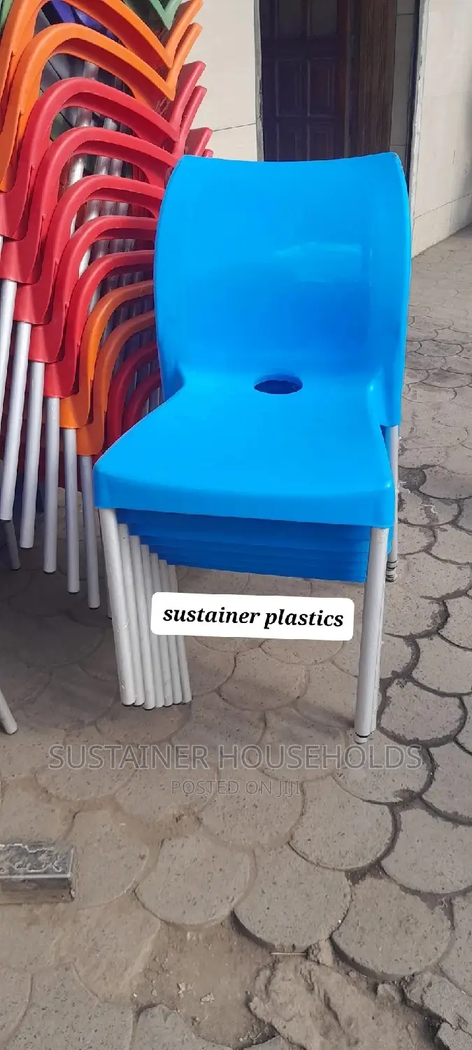 Clubs Plastic Chairs