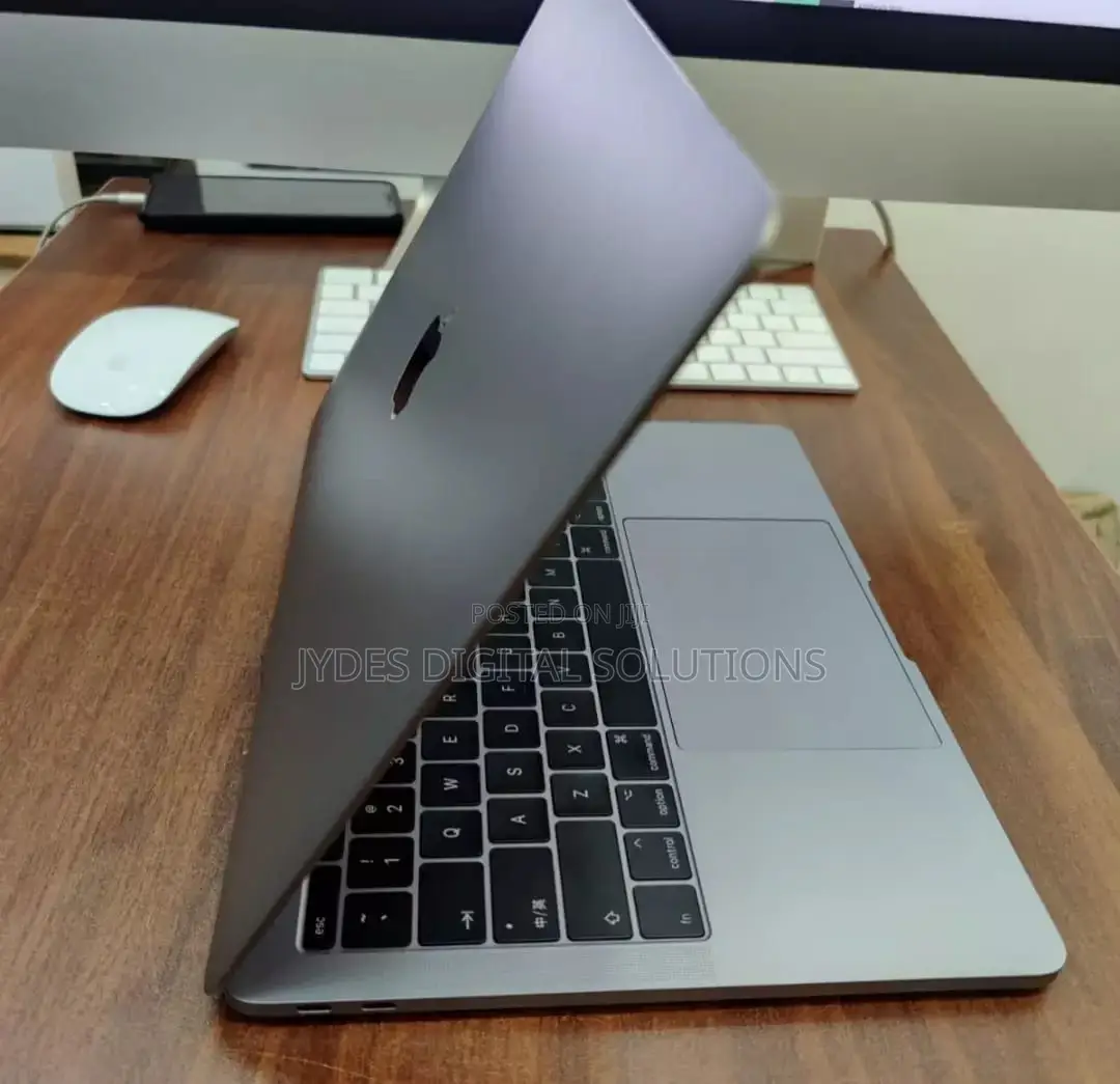 Laptop Apple MacBook Pro 2017 8GB Intel Core I5 SSD 128GB