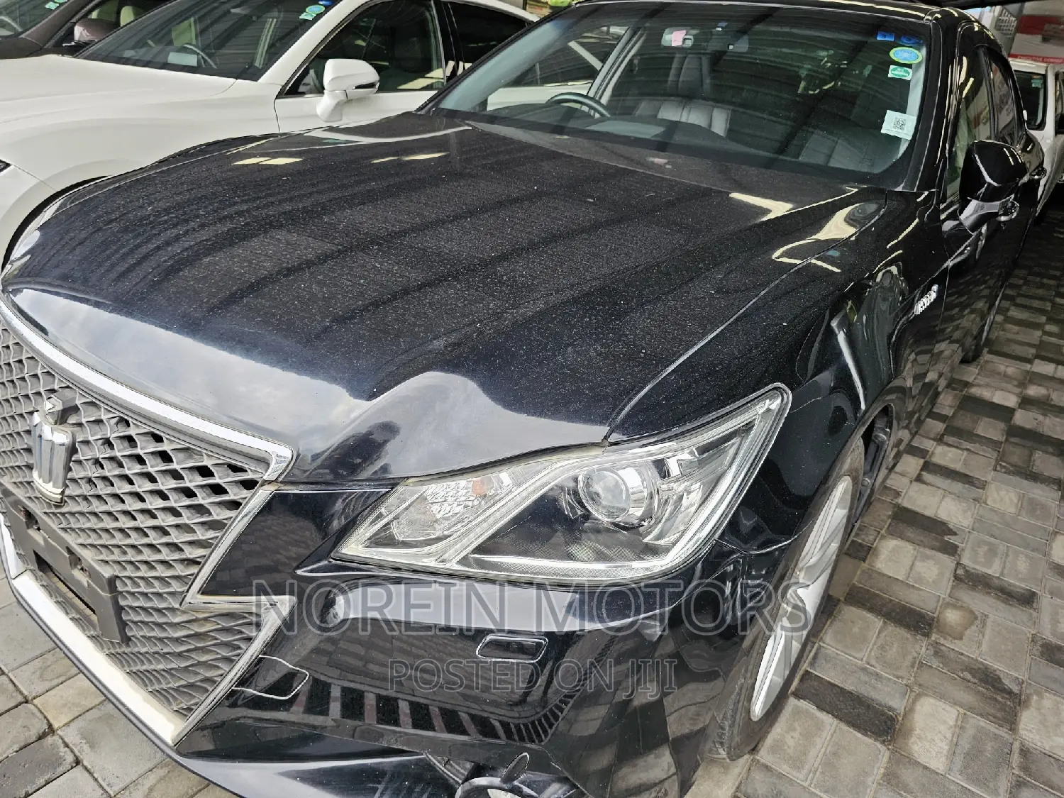 Toyota Crown 2016 Matt Black