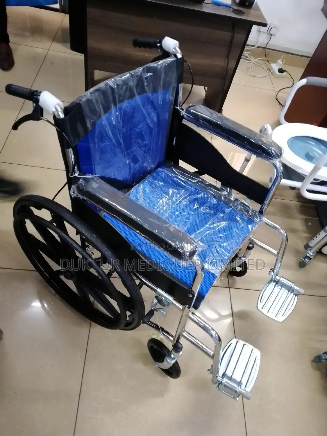 Unique Standard Wheelchair With Inflatable Wheels