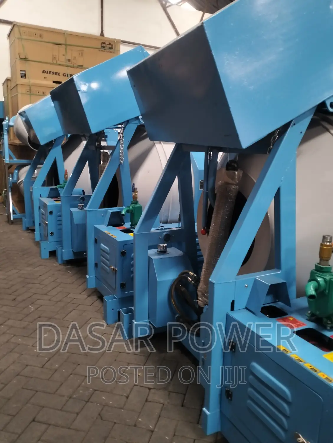 Self-Loading Diesel Concrete Mixer