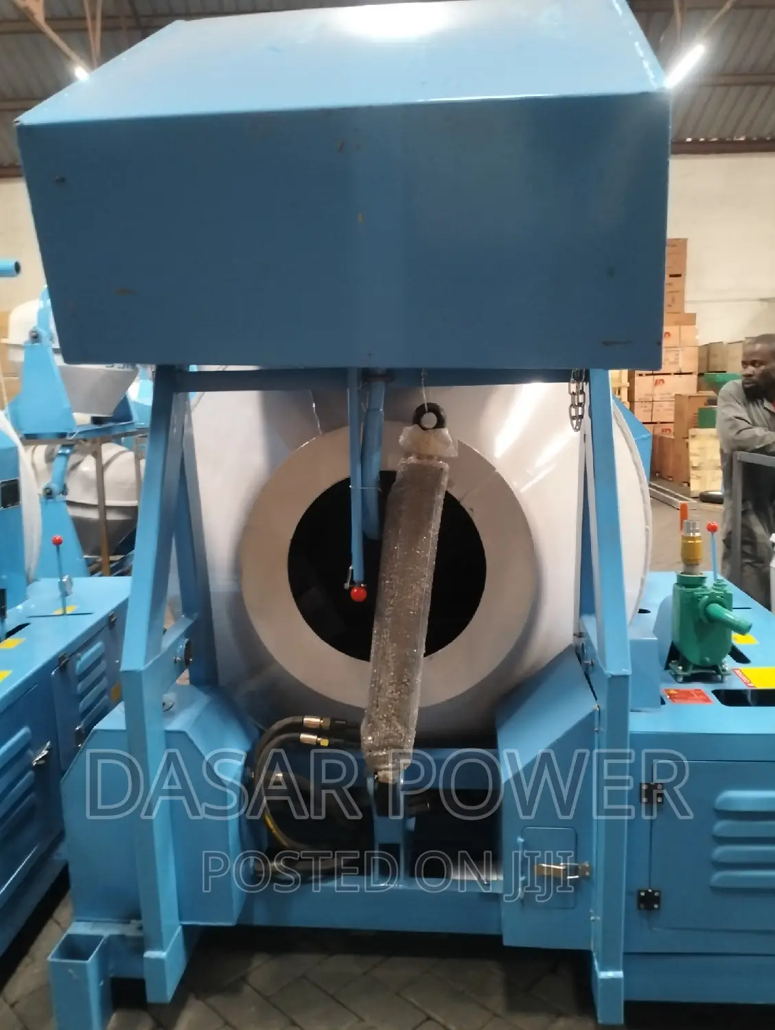 Self-Loading Diesel Concrete Mixer