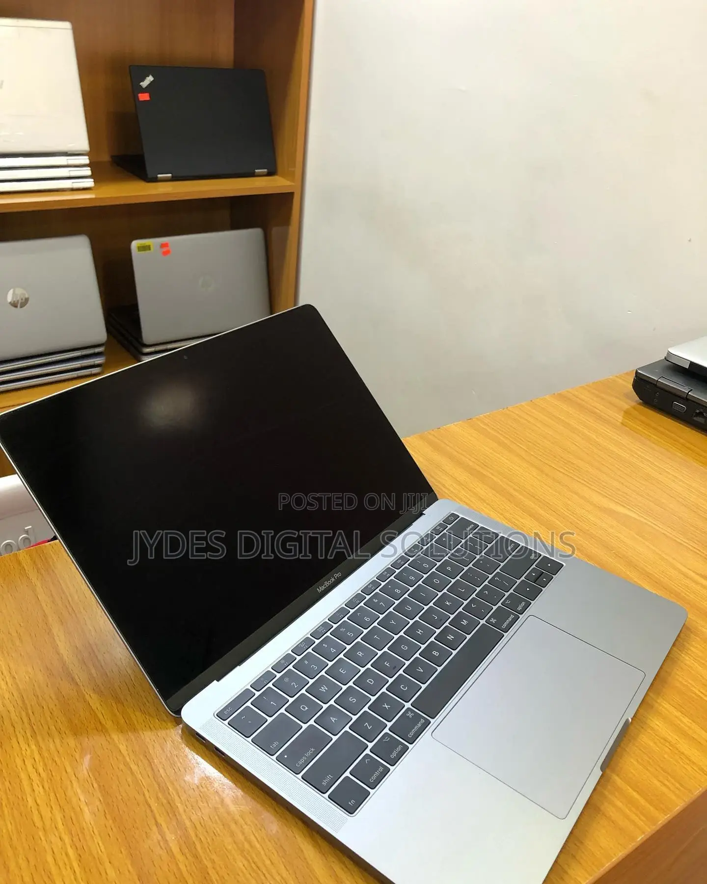 Laptop Apple MacBook Pro 2017 8GB Intel Core I5 SSD 256GB