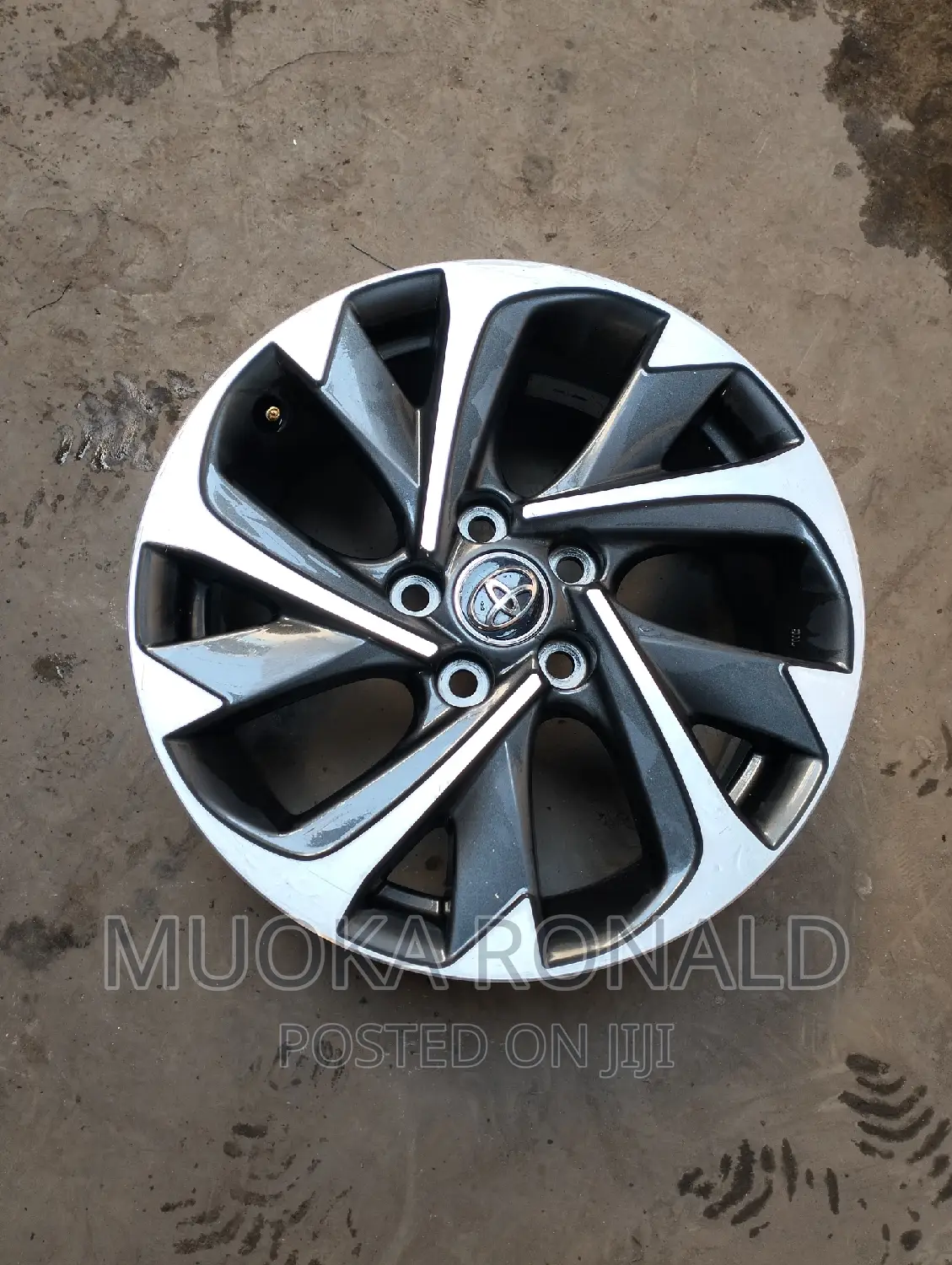 Toyota Auris Rims 17inchs (Original