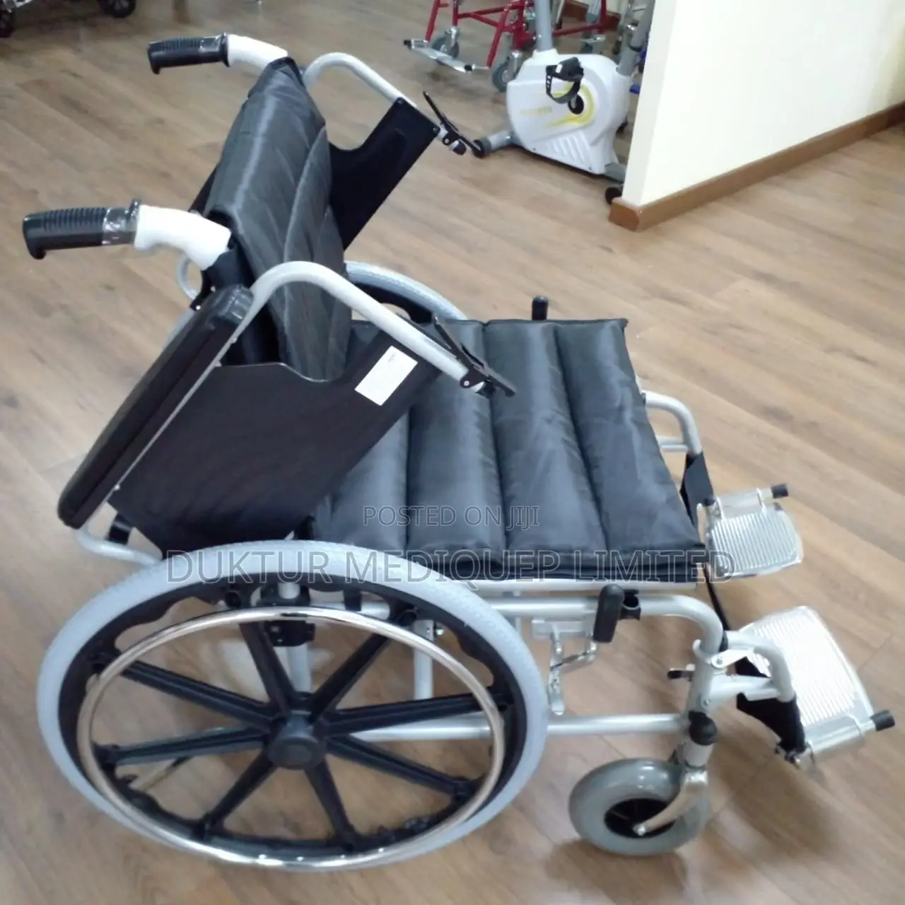 Extra Wide High End Wheelchair Heavy Duty