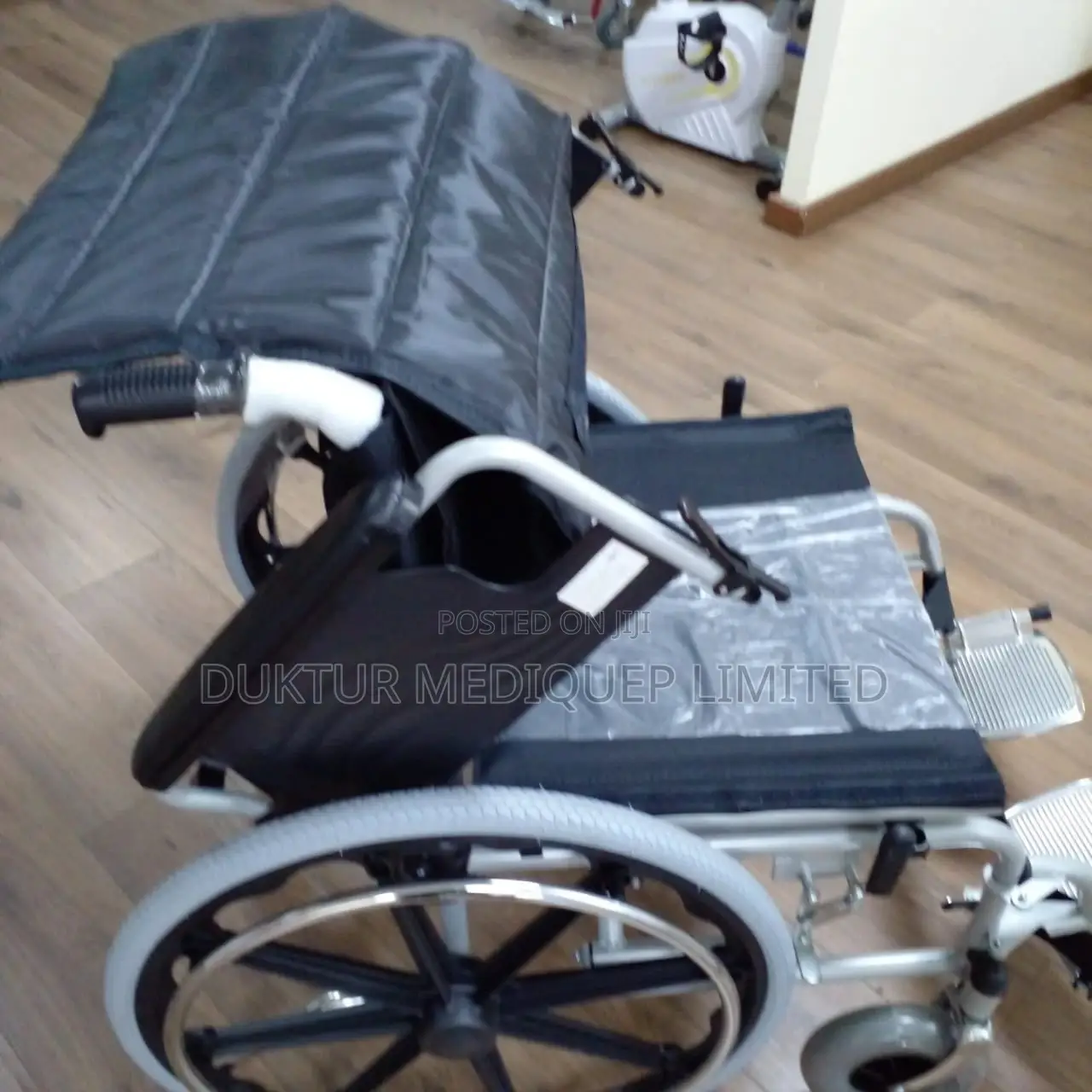Extra Wide High End Wheelchair Heavy Duty