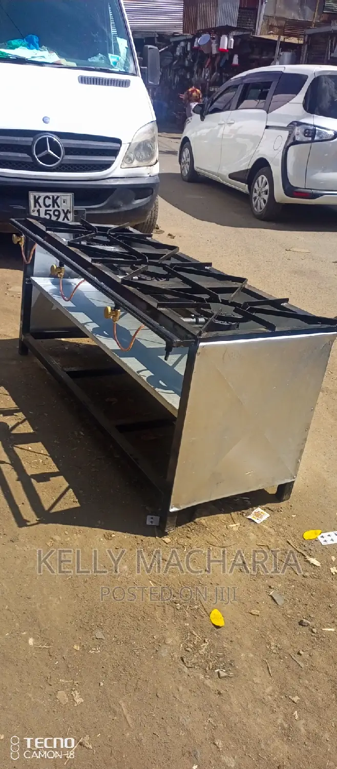 Commercial Closed Three Burner Gas Grill Jikos