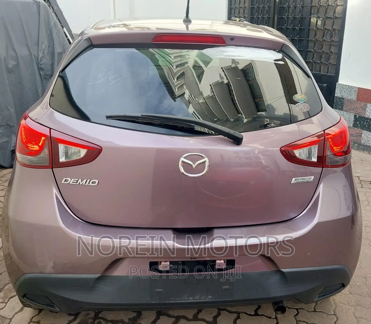 Mazda Demio 2017 Pink
