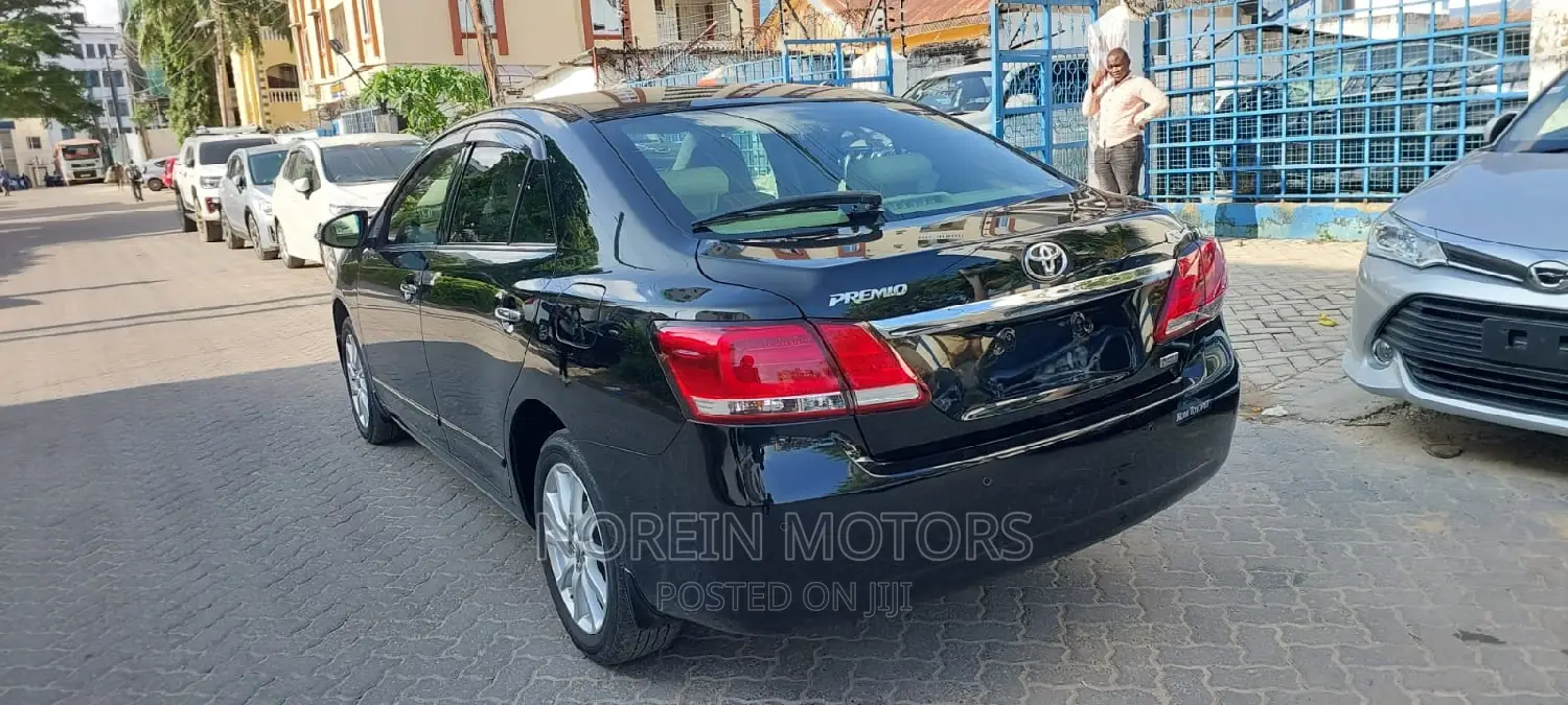 Toyota Premio 2018 Black