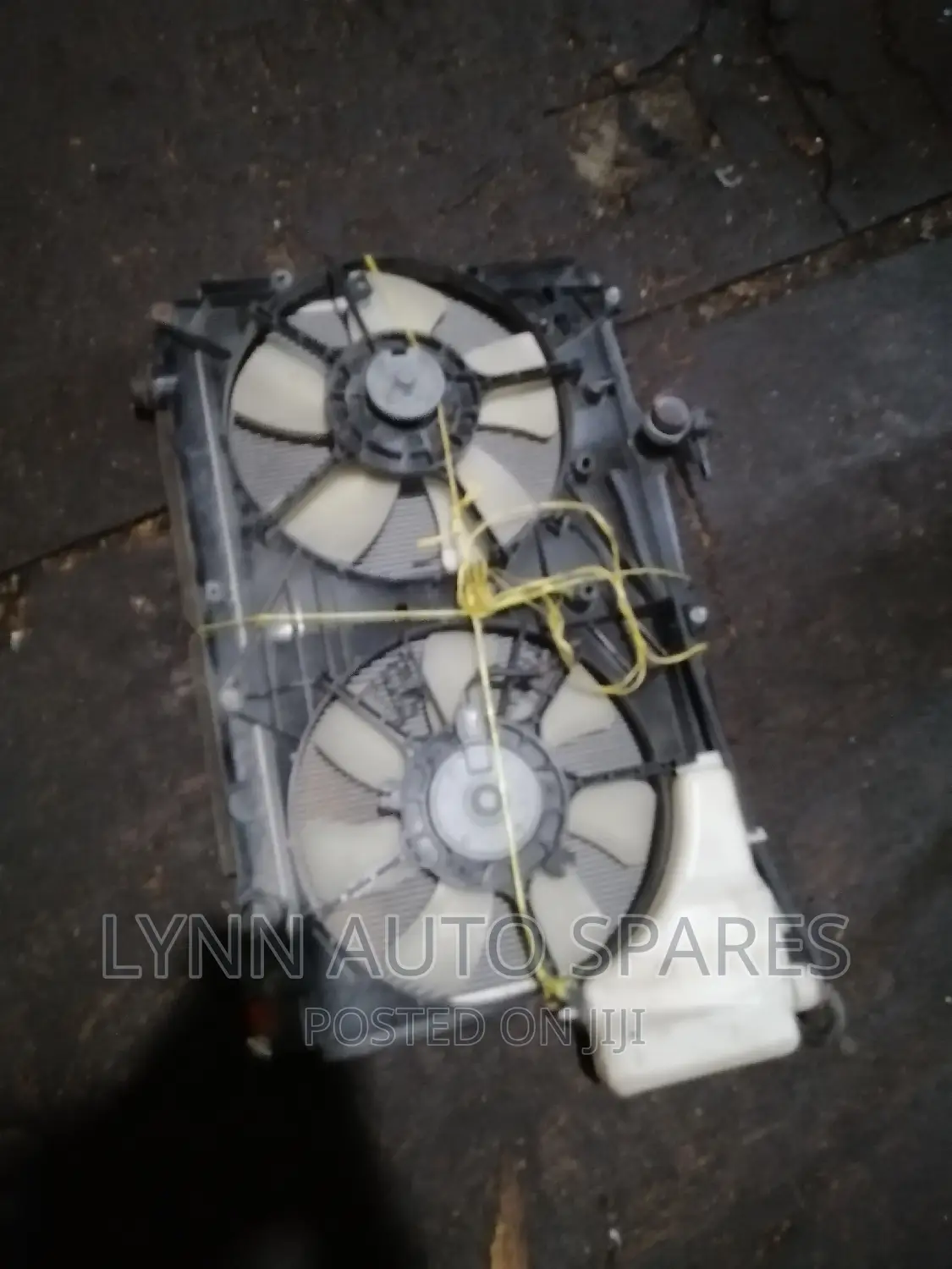 Toyota Voxy/Noah 3ZR Complete Radiator