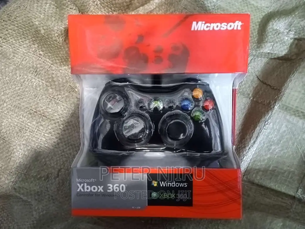 Xbox 360 Black Wired Controller Pad
