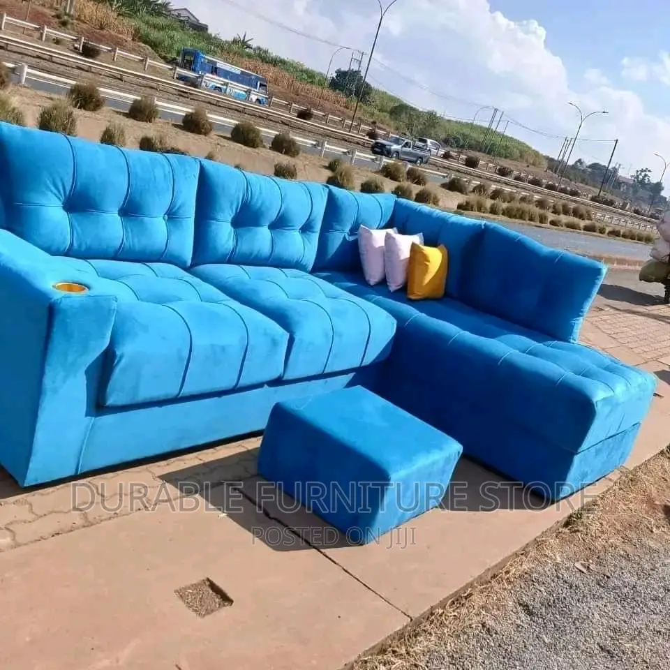 6 Seater Sofa With Golden Cup Holder