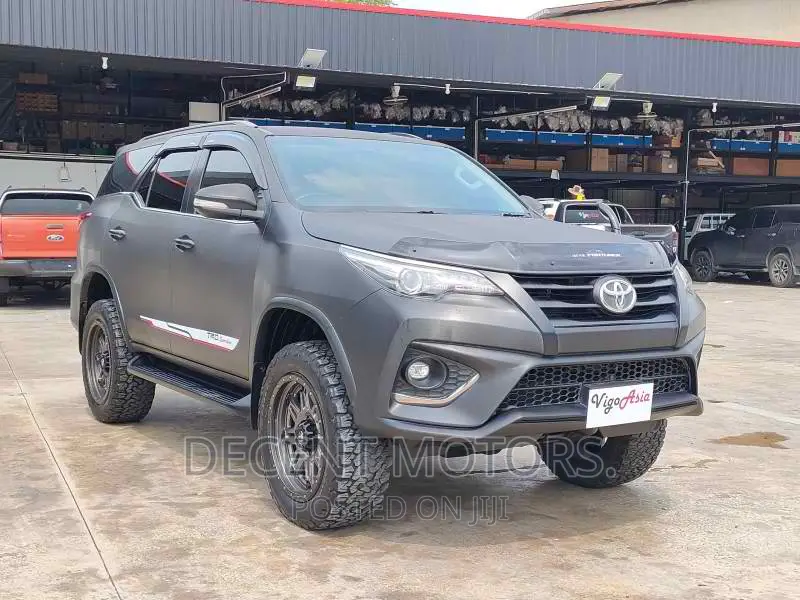 Toyota Fortuner 2.8 D AWD 2018 Black
