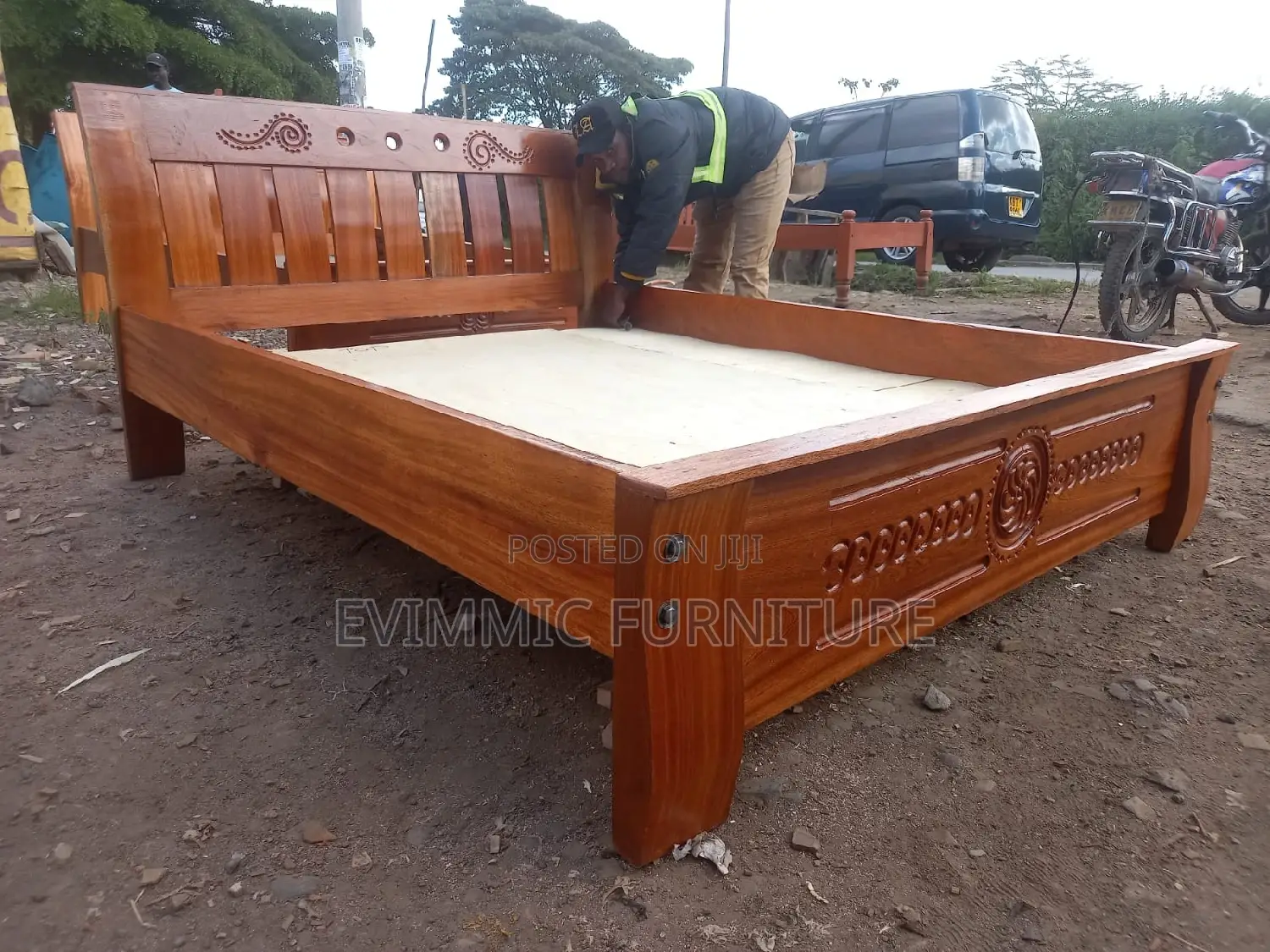 Queen Size Mahogany Wooden Beds