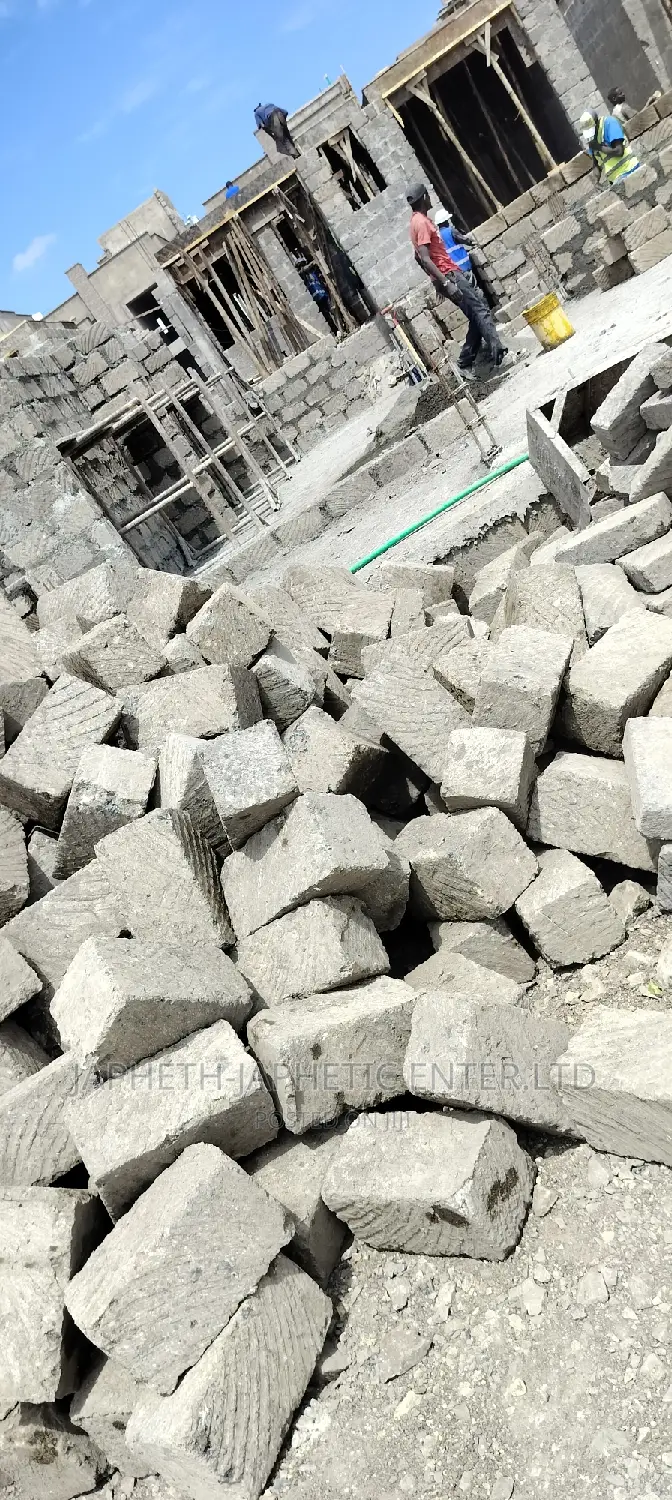 Ndarugo Mawe, Machine Cut Stones Quality POA