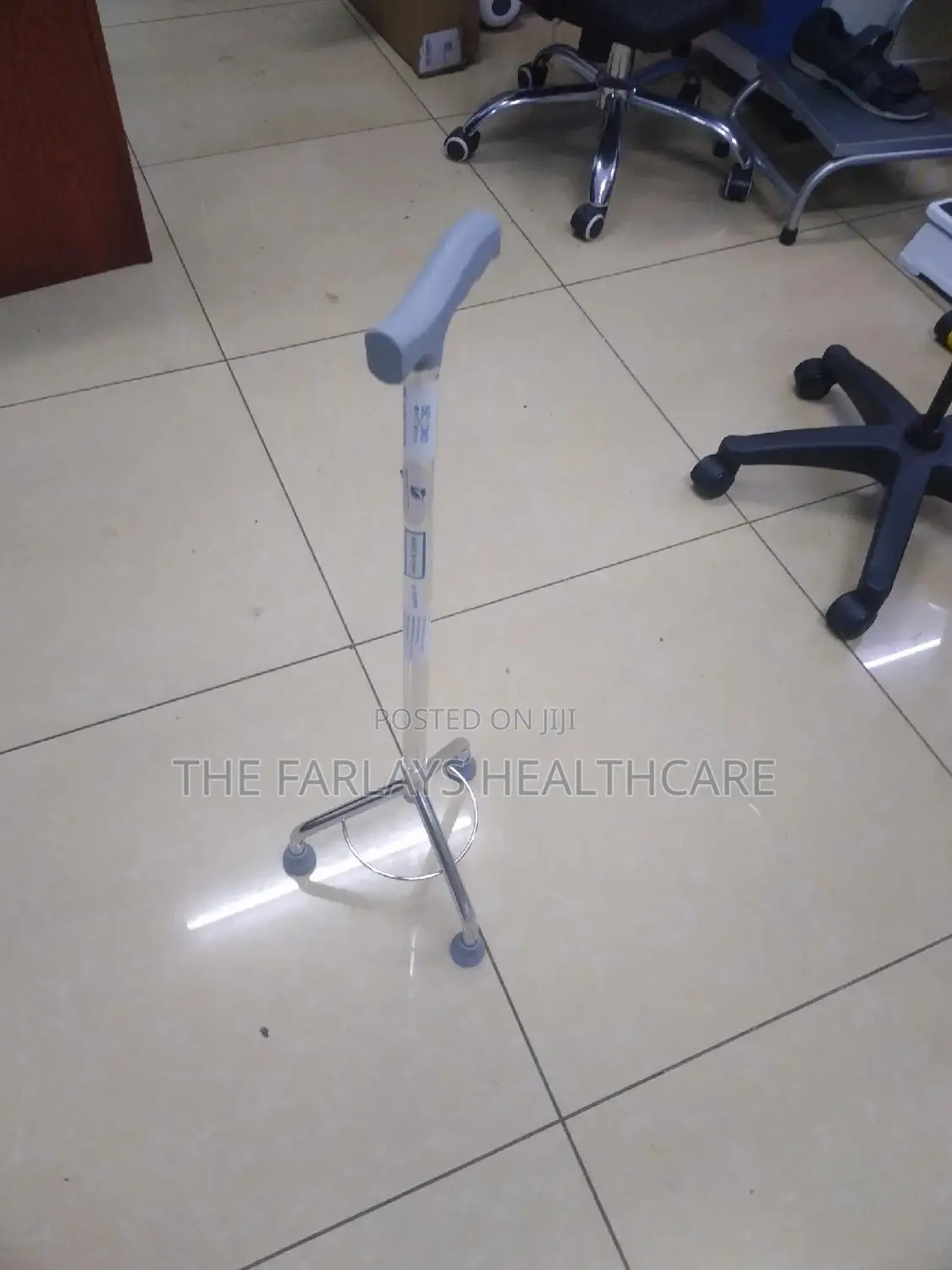 Tripod Walking Stick - 3legged.