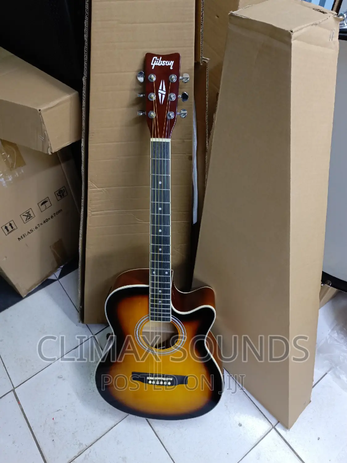 Gibsony Semi Acoustic 40inch,