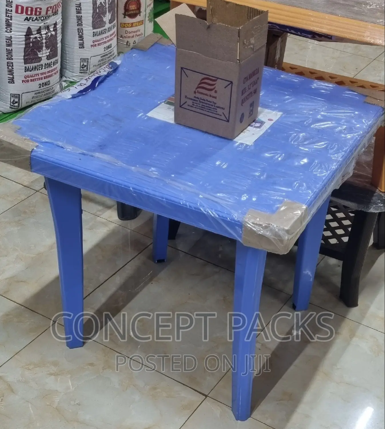 Garden / Resturant Square Plastic Table.