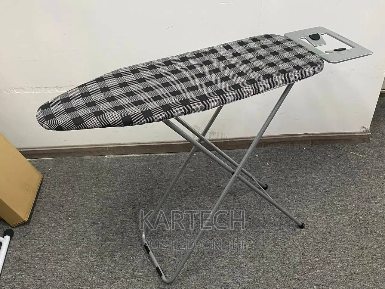 High Quality Heat Resistant Ironing Board 90*30cm