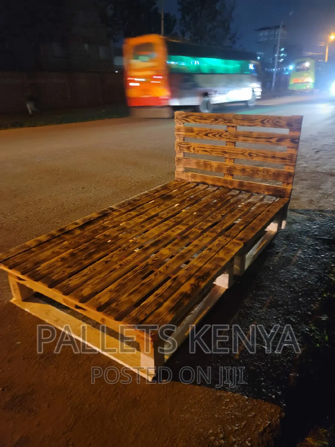 Pallet Bed- 4*6 Detachable and Blazed Pallet Bed. (#RD20,)