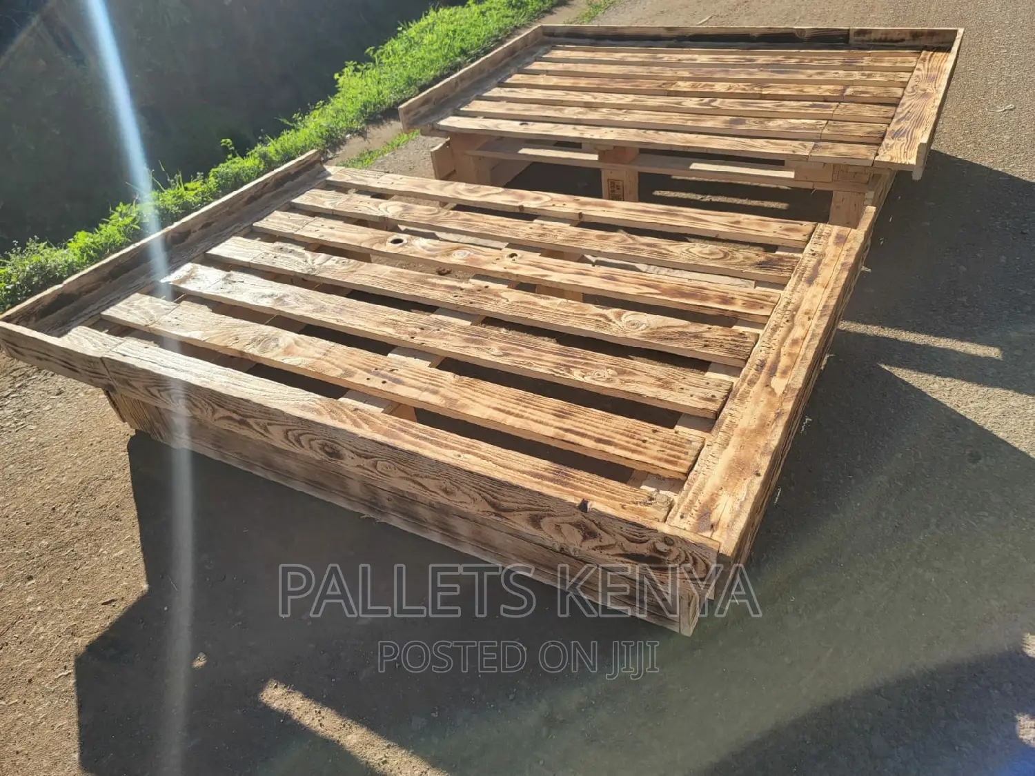 Pallet Bed- 5*6 Blazed Pallet Bed. (#JD02)