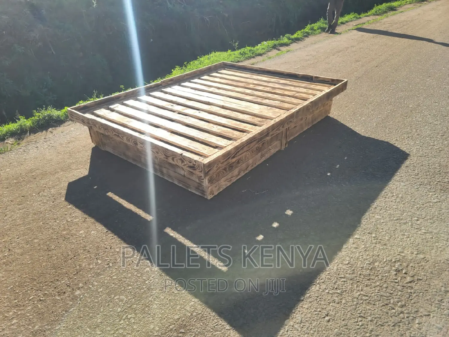 Pallet Bed- 5*6 Detachable and Blazed Pallet Bed. (#RJ10,)