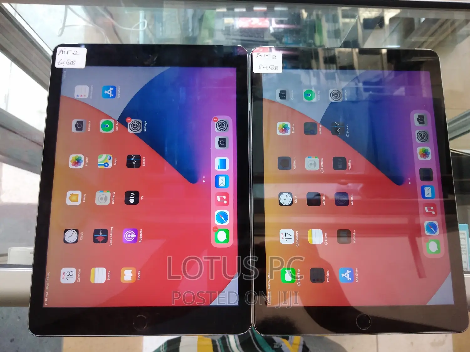 Apple iPad 9.7 64 GB Gray