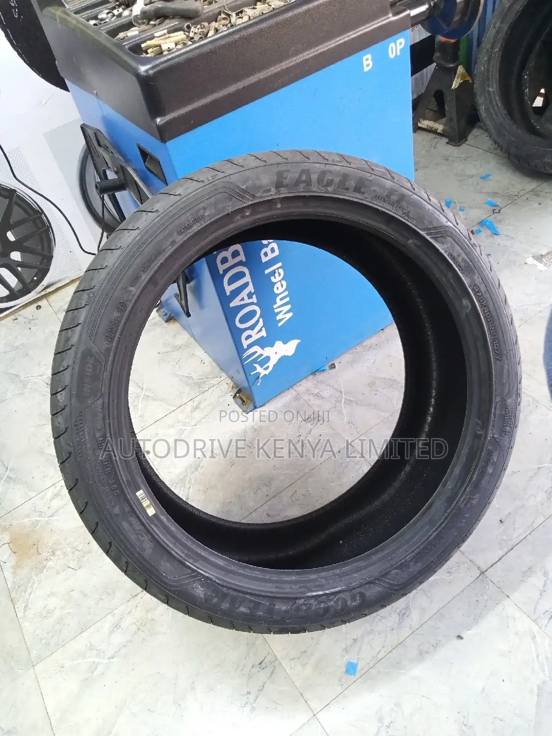 275/40r22 Goodyear Tyre