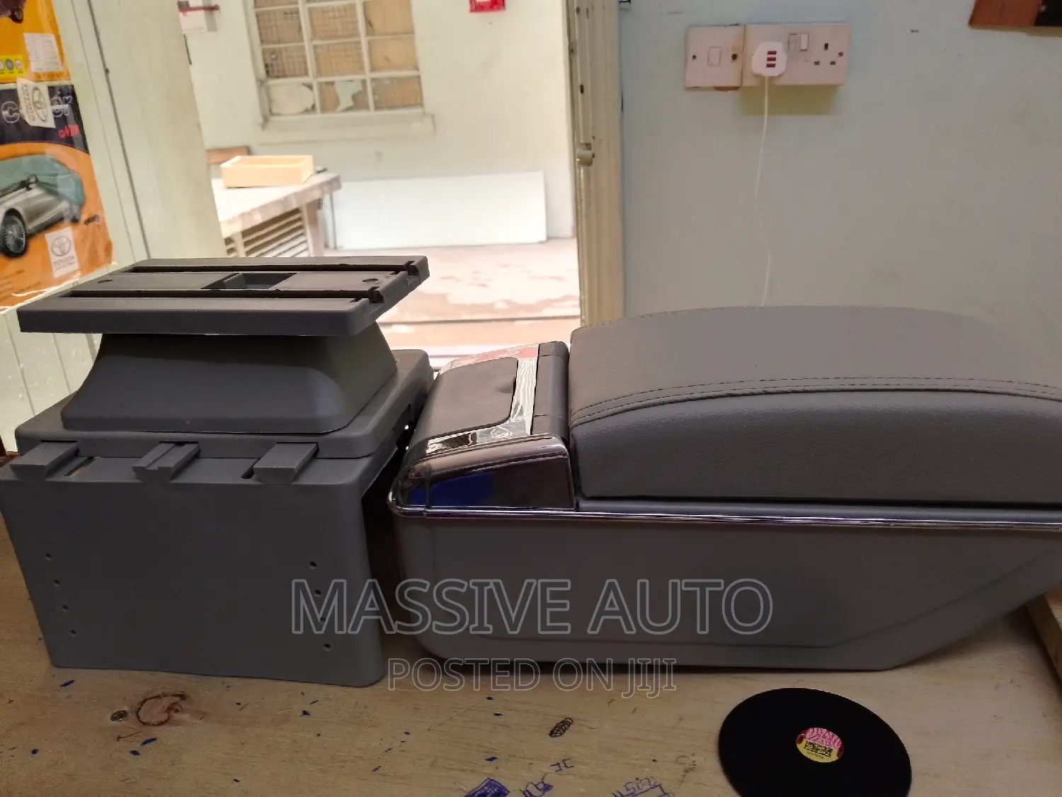 Center Box Car Armrest Console/ Car Armrest Console