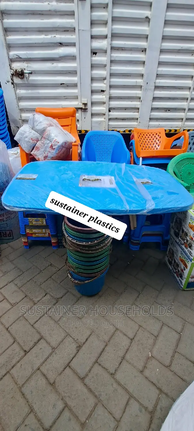 Big Rectangular Plastic Table for 6 Seats