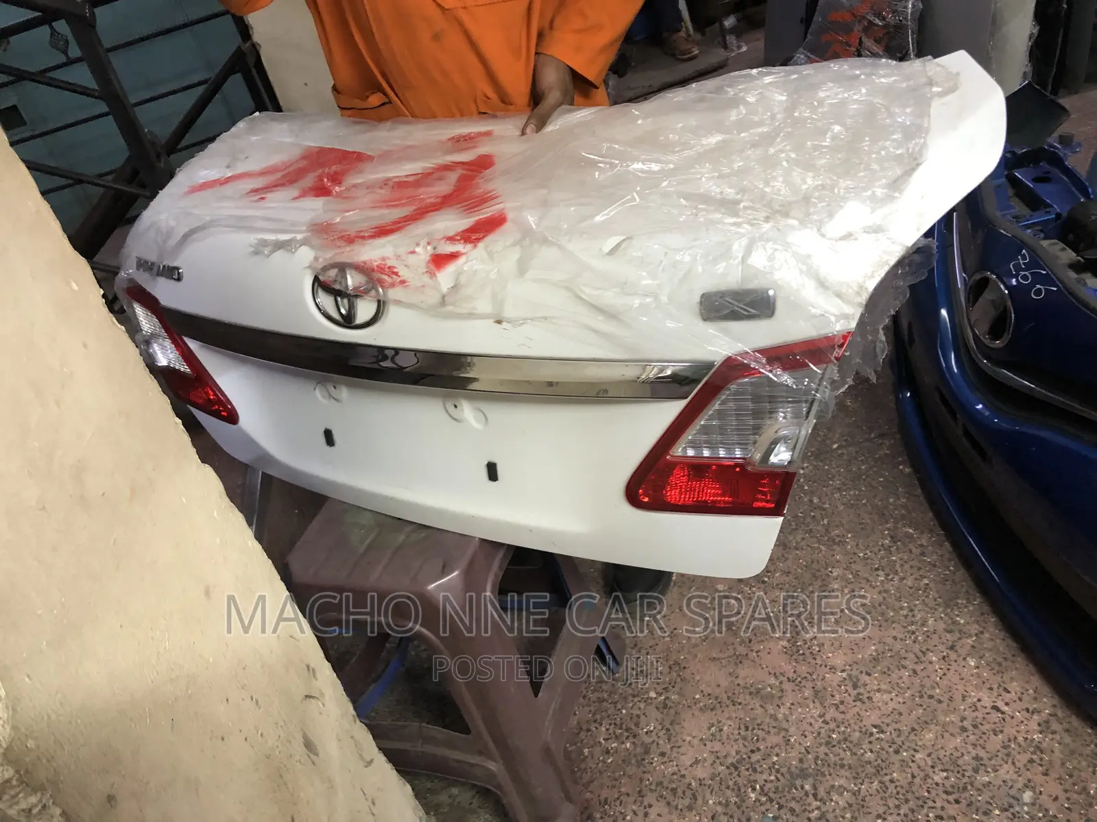 Toyota Premio 265 Rear Boot