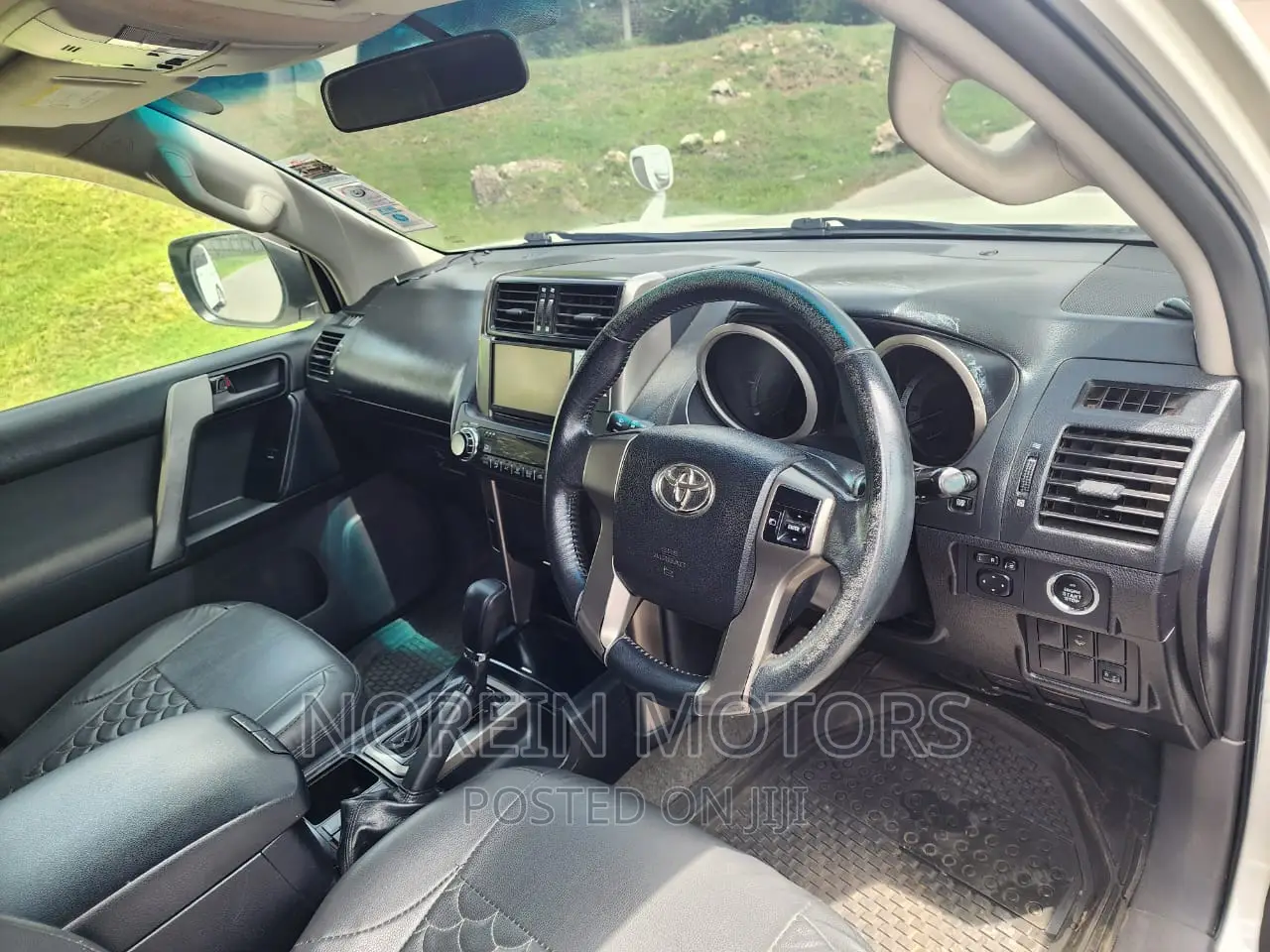 Toyota Land Cruiser Prado 2012 Pearl