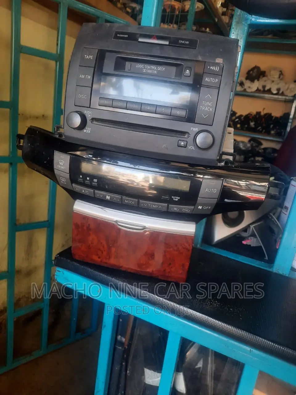 Toyota Premio 240 Radio Face
