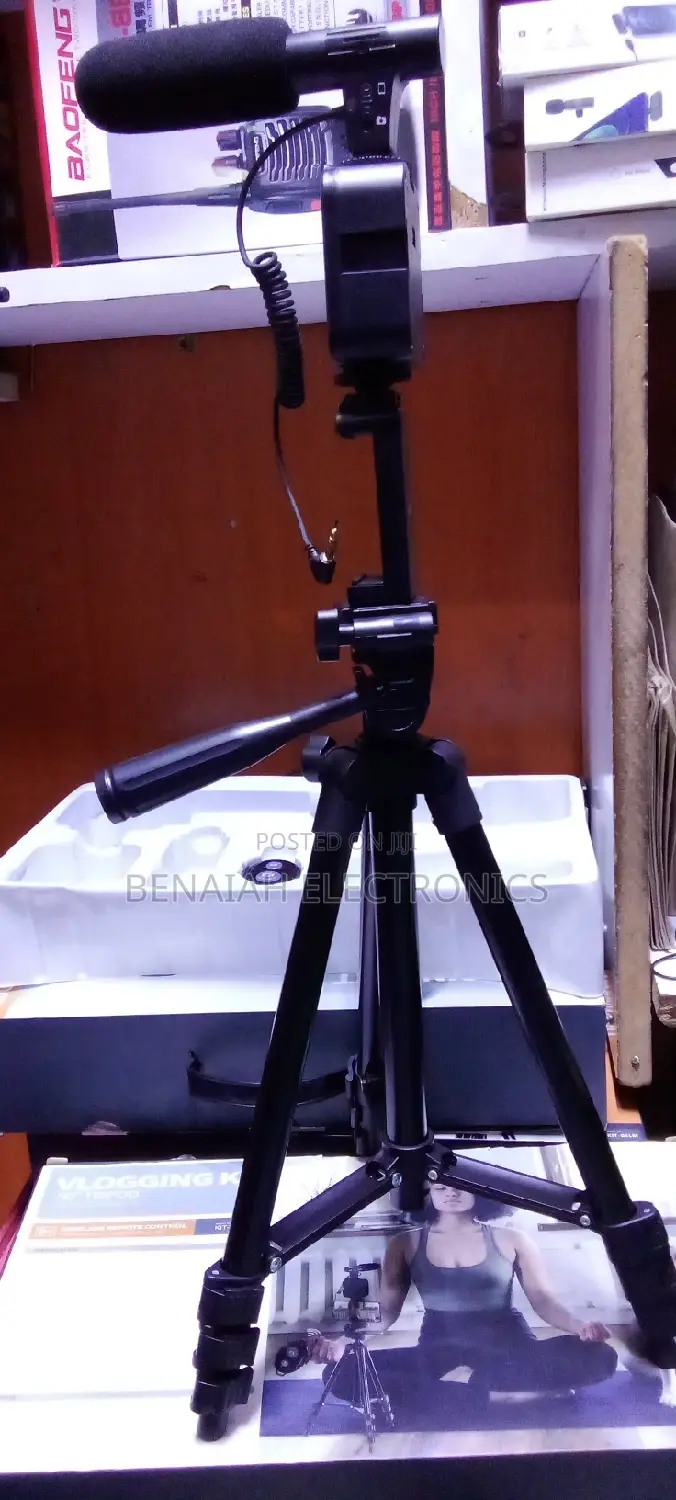 Vlogging Kit Combo With Adjustable Tripod