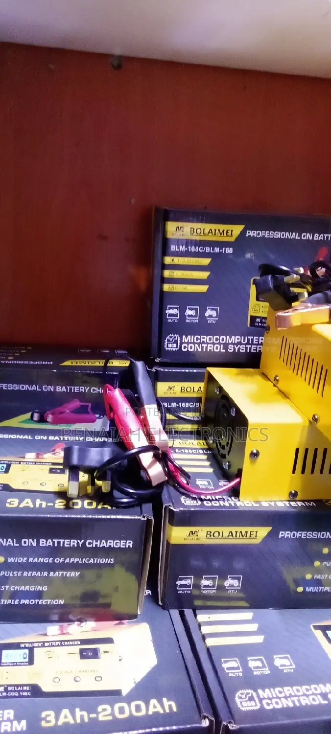 12vlts/24vlts Car Battery Charger.Lead-acid Battery Charger