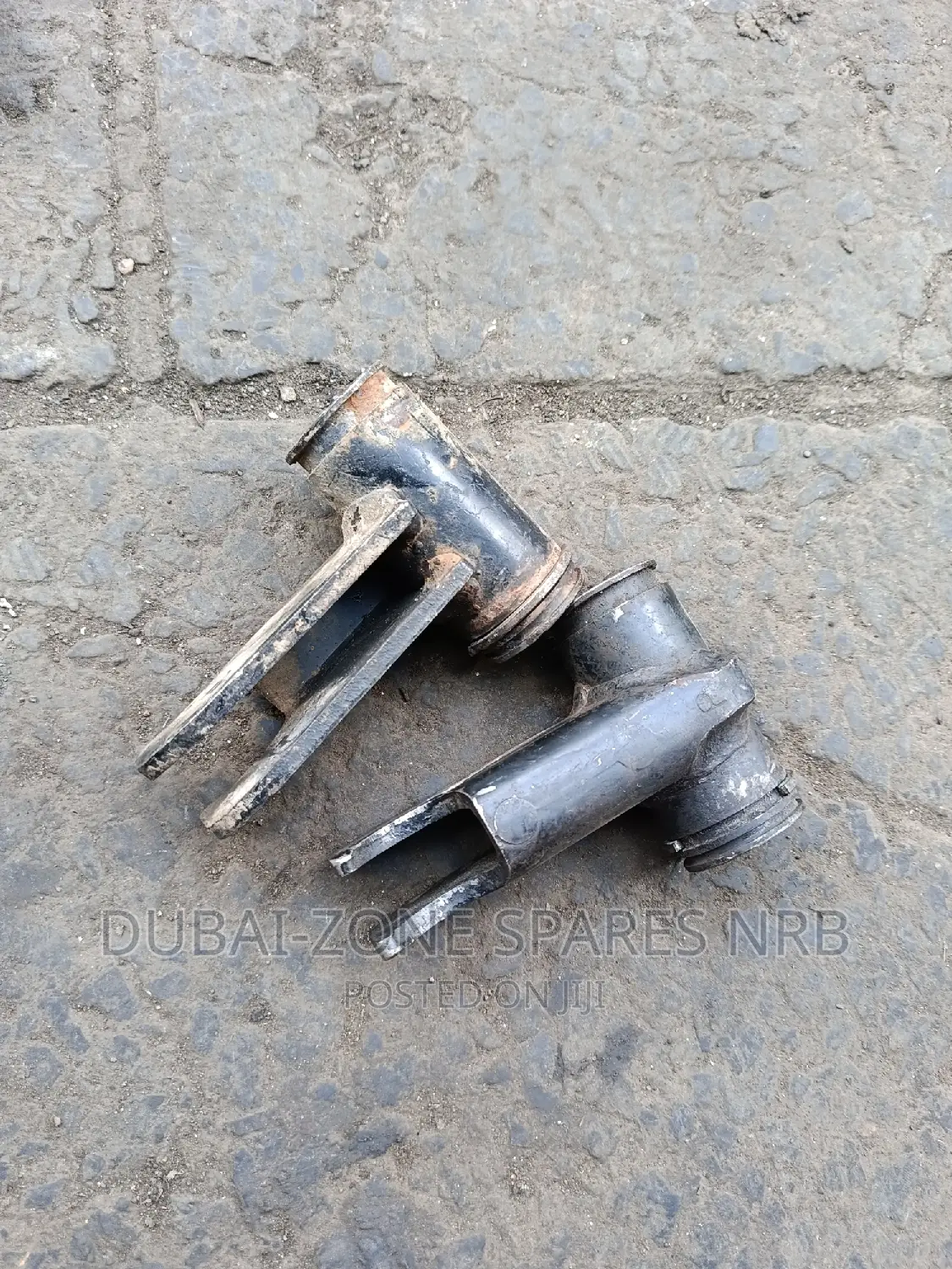Hardbody 2 4-Wheel-Drive Rear and Front Torsion Bar Axle.