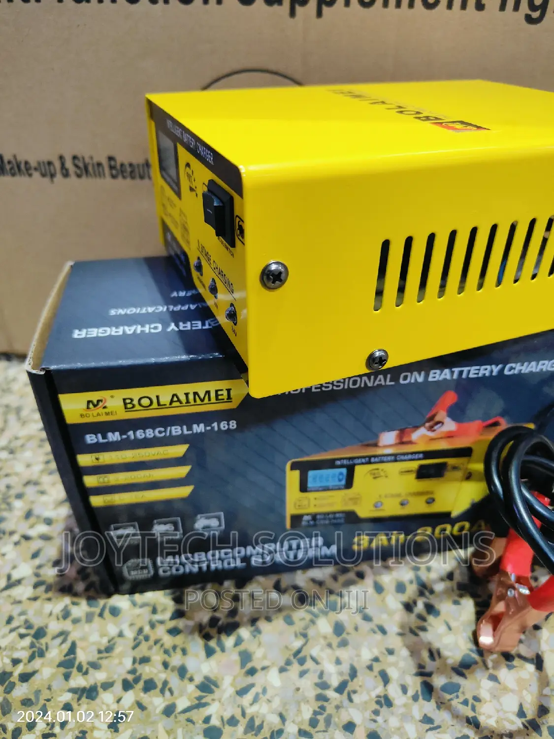 Automatic Battery Charging Machine 12/24 v With Auto Select