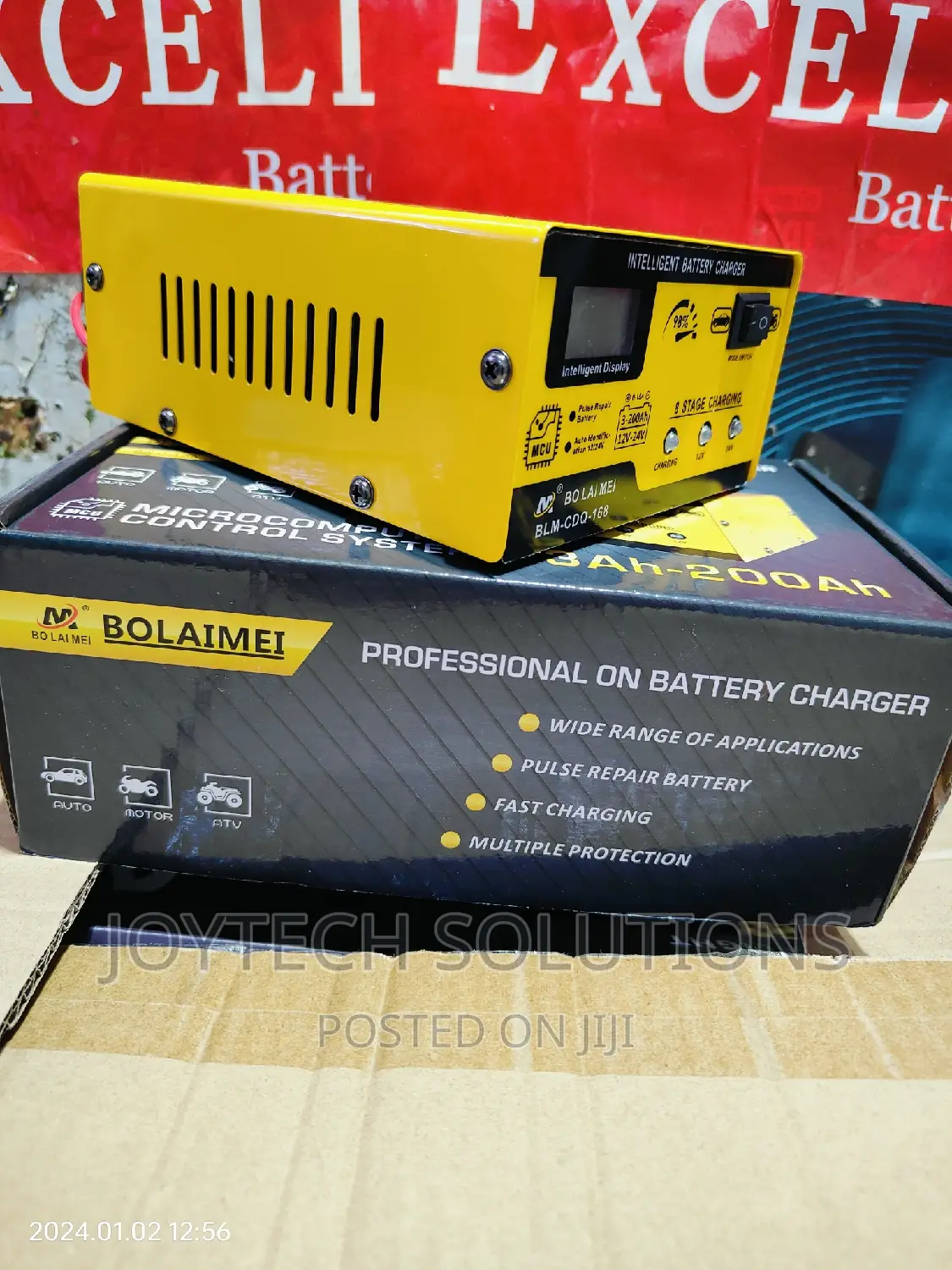 Intelligent Battery Charger. 12/24 Auto Select.