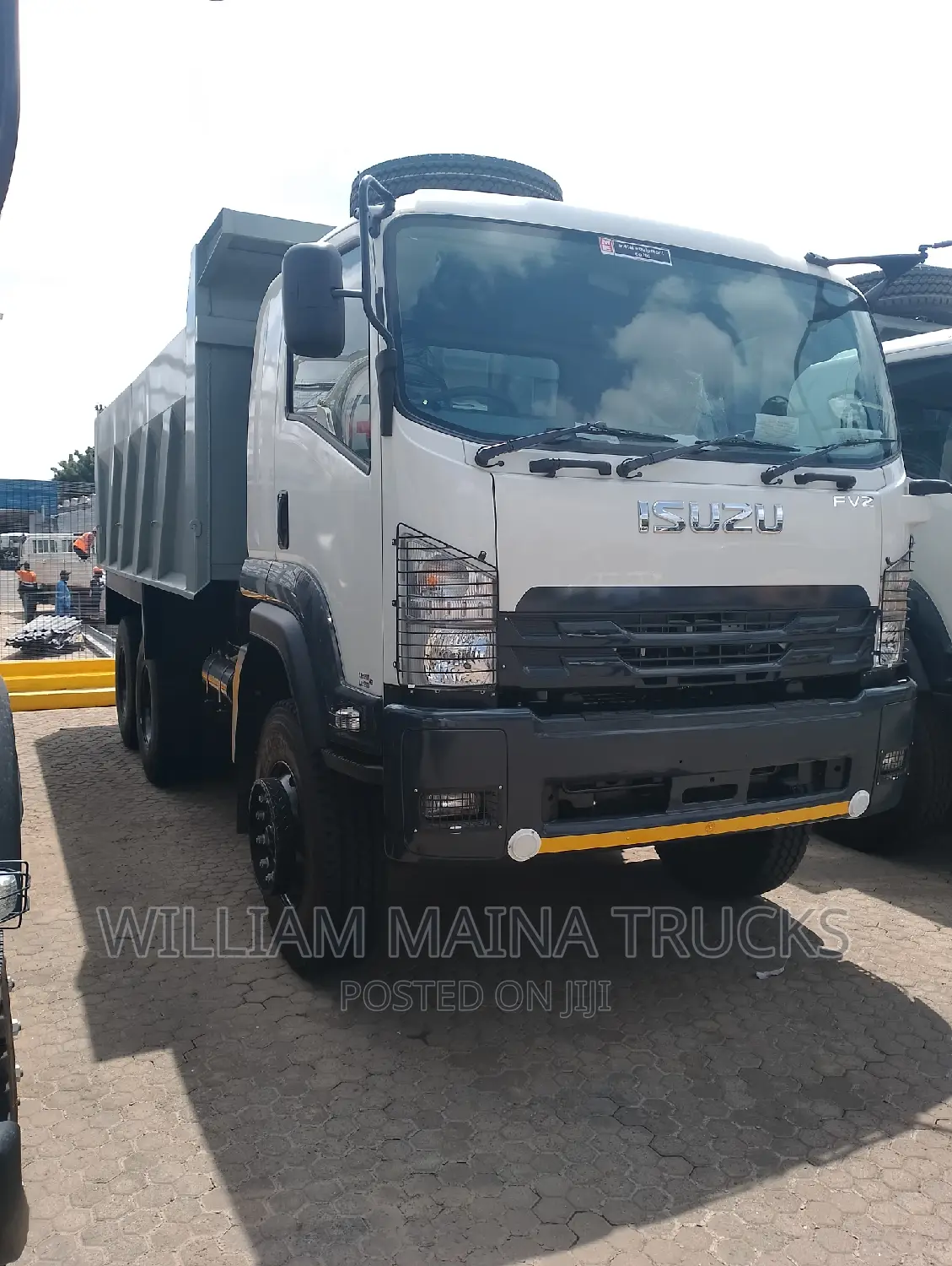 Isuzu FVZ 34T (Tipper)
