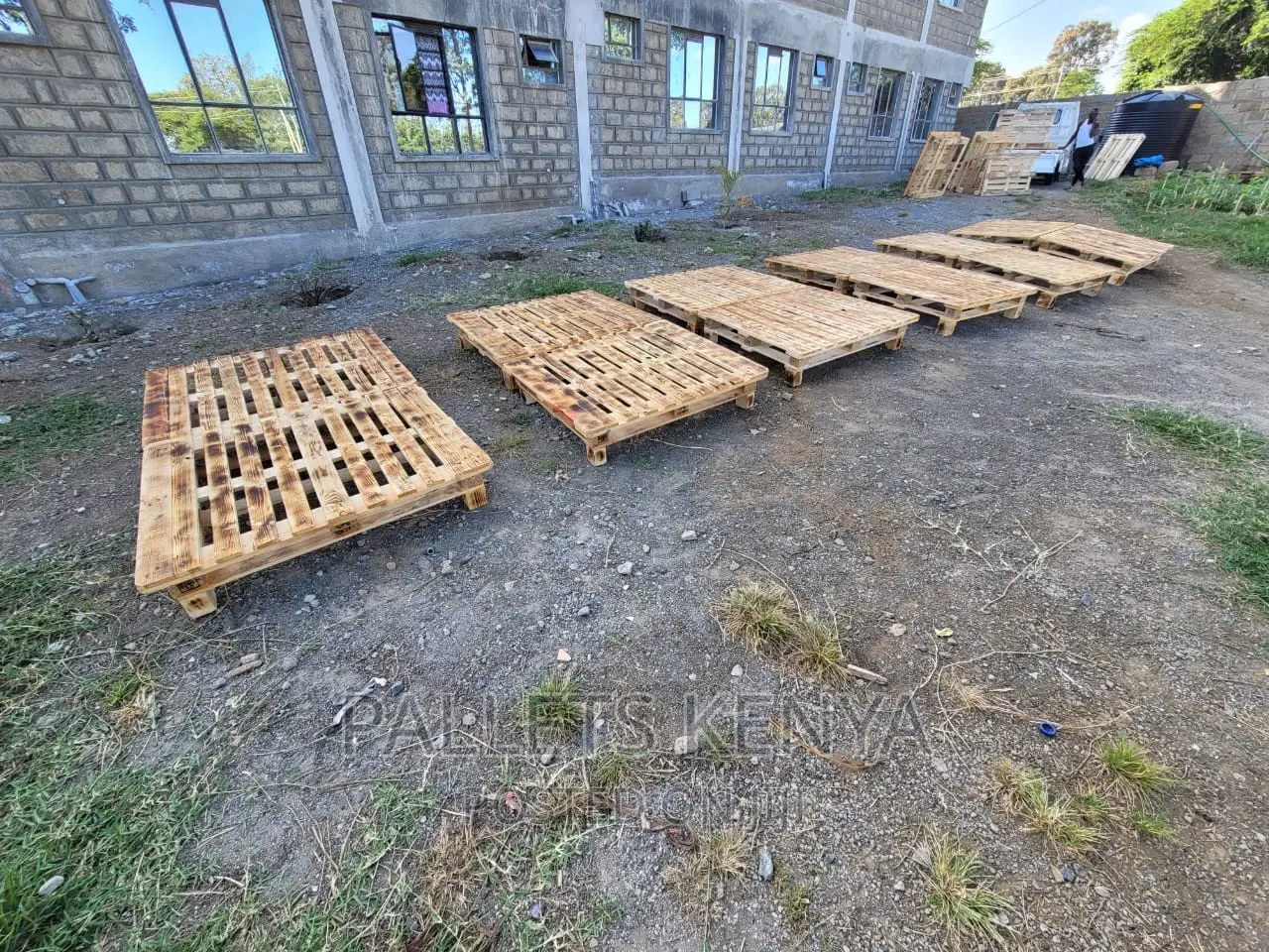 Pallet Bed- 4*6 DIY Pallet Bed. (TK10)