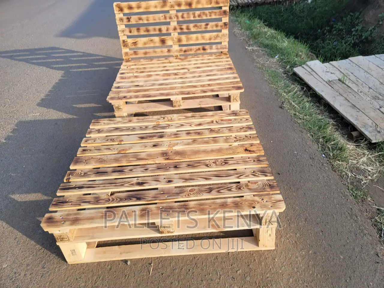Pallet Bed- 4*6 Blazed Pallet Bed. (#MK)