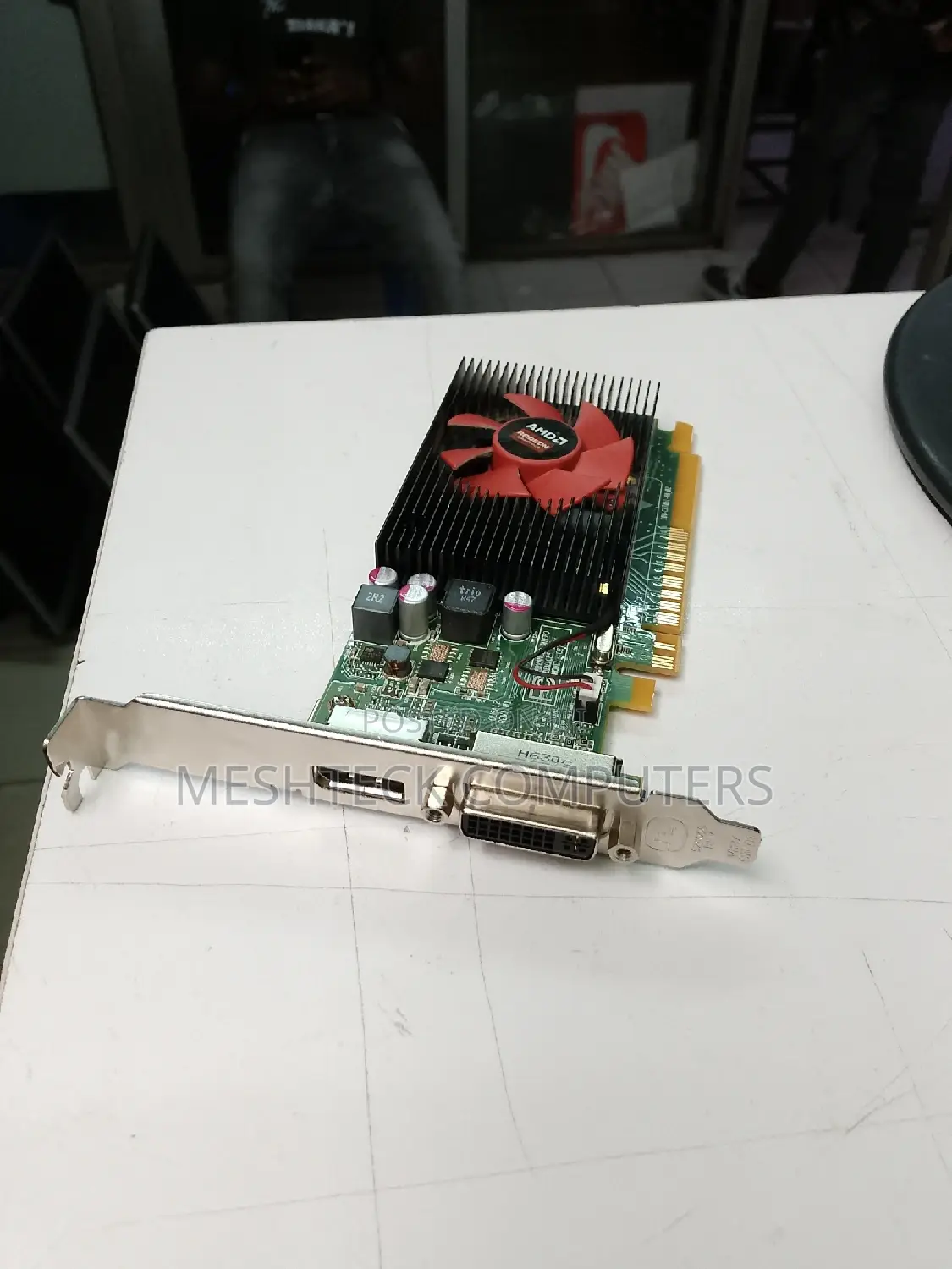 R5 430 2gb Amd Radeon Graphics Card