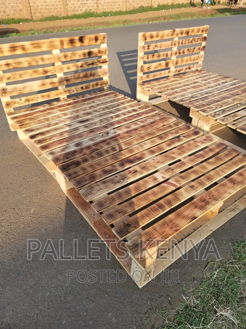 Pallet Bed- 4*6 Blazed Pallet Bed. (#GF06,)